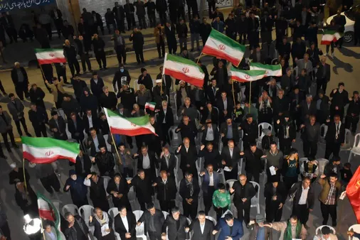 مردم شریف شهرستان گیلانغرب همچنان سنگر سلحشوری، مقاومت و غیرت را در خیابان ها حفظ کرده اند