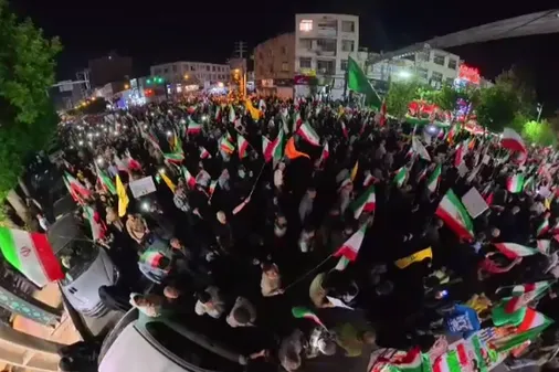 حضور بی نظیر مردم کرج در هفتاد و پنجمین شب از قرار ایستادگی و مقاومت