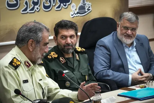 نشست صمیمی استاندار تهران و فرمانده انتظامی تهران بزرگ با سردار حسن زاده