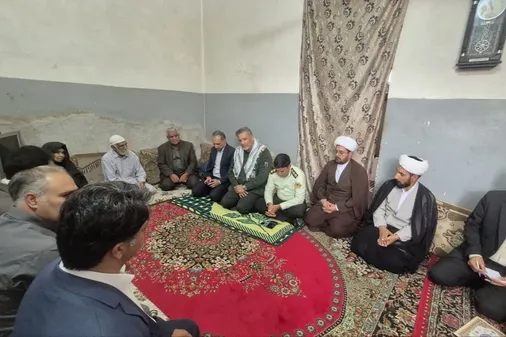 تجلیل از خانواده شهید شهریاری در زهک