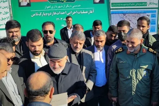 برگزاری آئین کلنگ&zwnj;زنی پروژه ساخت پارک ثامن در کوی عین ۲ اهواز