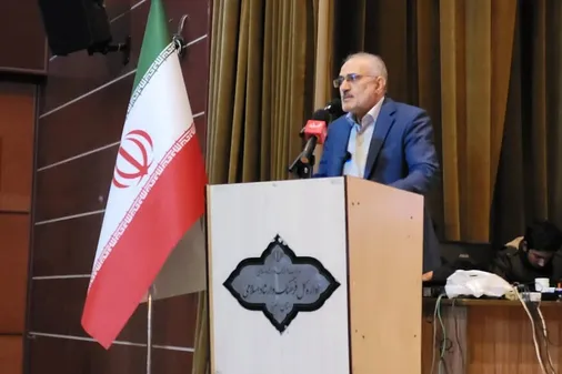 هنر و رسانه در خط مقدم جهاد تبیین قرار دارند