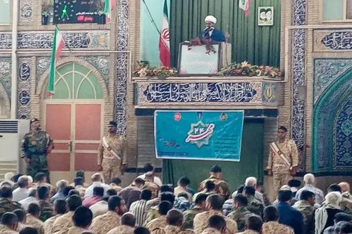 نیروهای مسلح با تمام توان مقابل دشمنان ایستاده اند