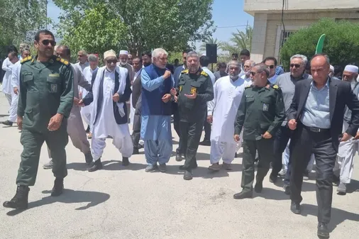 توزیع ۱۲۱ سری جهیزیه در مناطق مرزی سیستان و بلوچستان