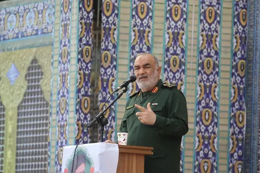 دشمن، فشار سنگین قدرت ایمان ملت ما را در خرد شدن و شکسته شدن استخوان هایش می&zwnj;شنود