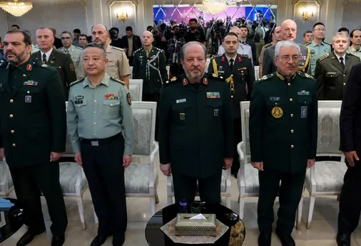 دیدار وابستگان نظامی خارجی با سرپرست وزارت دفاع