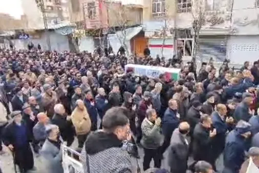 تشییع شهدای حمله دشمن صهیونی، آمریکایی به میهن اسلامی در شهرکرد