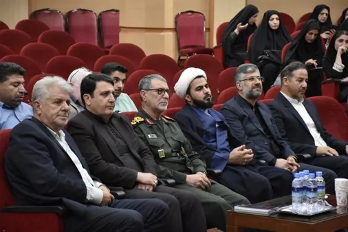 نشست اصحاب رسانه ایلام با فرمانده سپاه استان