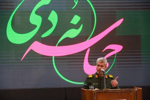 دشمن می&zwnj;خواهد با جنگ شناختی، نسل جوان را از ارزش&zwnj;های انقلاب دور کند