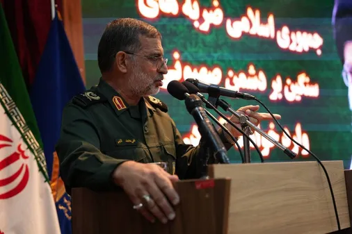 امروز دشمن برای انتقام از پایداری مردم، بر جنگ اقتصادی و روانی و بی ثبات سازی کشور متمرکز است