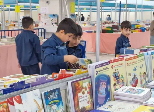 سومین روز از چهاردهمین نمایشگاه ملی کتاب دفاع مقدس و دوازدهمین نمایشگاه کتاب خراسان شمالی با حضور پرشور کودکان و نوجوانان