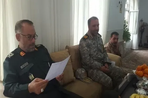 دیدار فرمانده سپاه شهدا آذربایجان&zwnj;غربی باخانواده ۹شهید بمباران شیمیایی