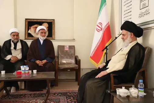 دیدار فرمانده تیپ مستقل ۸۳ امام جعفر صادق عليه&zwnj;السلام با آیت&zwnj;الله سید هاشم حسینی بوشهری