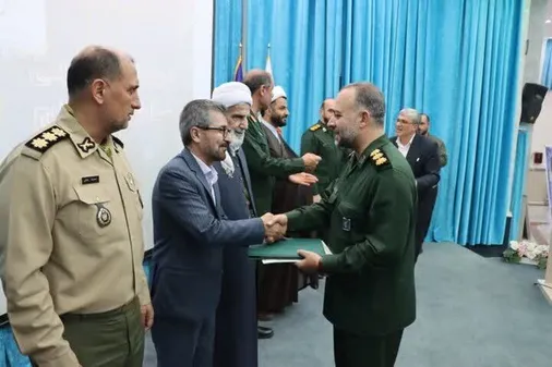 آیین تکریم و معارفه فرمانده سپاه سنندج برگزار شد