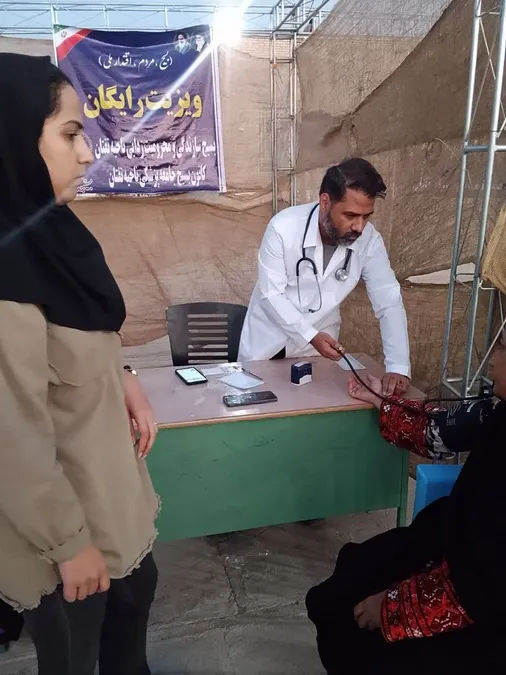 ارائه خدمات پزشکی رایگان به مناسبت هفته دفاع مقدس در گوهرکوه