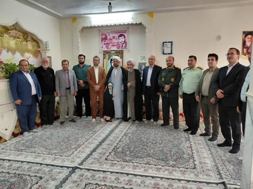 دیدار فرمانده ناحیه مقاومت بسیج حضرت علی اکبر (ع)، با خانواده معزز شهدا شهرستان اشتهارد