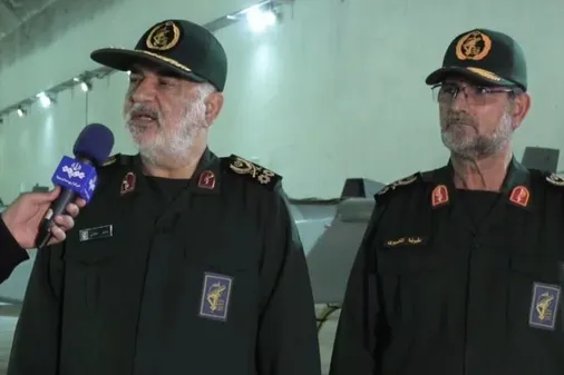 بازدید فرمانده کل و فرمانده نیروی دریایی سپاه از یک پایگاه زیرزمینی راهبردی