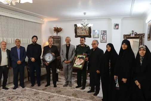 دیدار فرمانده سپاه قائم آل محمد (عج) استان سمنان با خانواده شهید نوروزعلی ایمانی نسب