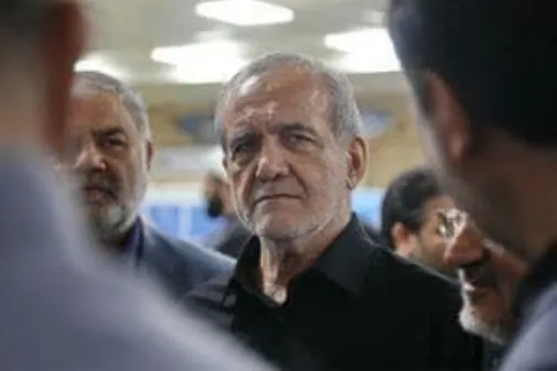 بازدید رئیس&zwnj;جمهور از پروژه متروی قم