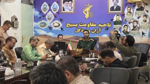 &laquo;لبیک یا خامنه&zwnj;ای&raquo; در خط مقدم برنامه&zwnj;های دفاع مقدس آران وبیدگل؛ با اجرای ۷۰۰ عنوان برنامه