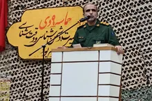 مردم به دلیل مشکلات اقتصادی از نظام و انقلاب جدا نمی‌شوند