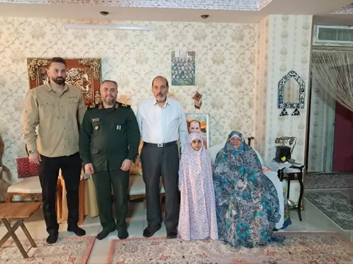 فرمانده لشکر عملیاتی ده حضرت سیدالشهدا (ع)، با خانواده شهدا دیدار کرد
