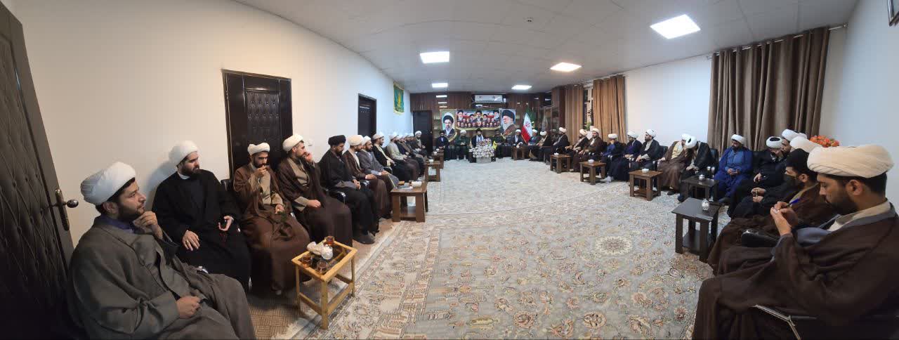 دیدار مسئول دفتر نمایندگی ولی فقیه در سپاه حضرت ولیعصر(عج) خوزستان با ائمه جماعات مسجدسلیمان دیدار مسئول دفتر نمایندگی ولی فقیه در سپاه حضرت ولیعصر(عج) خوزستان با ائمه جماعات مسجدسلیمان