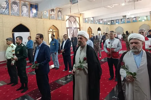 غبارروبی، عطرافشانی و گلباران مزار مطهر شهدای شهرستان ارسنجان