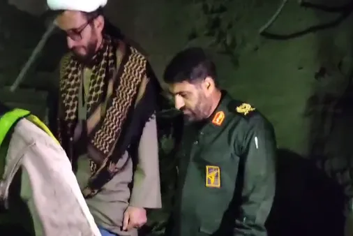 حضور سردار باقری فرمانده سپاه لرستان در عمق تونل های حفاری شده راه آهن دورود-خرم آباد