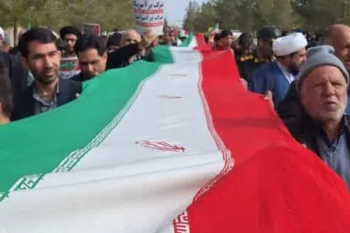 خروش مردم انقلابی شهر نیک آباد جرقویه در جشن چهل و هفتمین سالگرد پیروزی انقلاب اسلامی