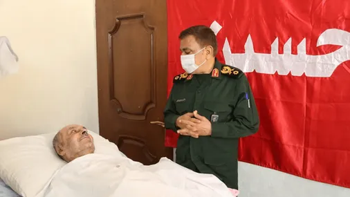 عیادت معاون هماهنگ&zwnj;کننده نیروی زمینی سپاه از جانباز جنگ تحمیلی ۱۲ روزه صهیونی-آمریکایی