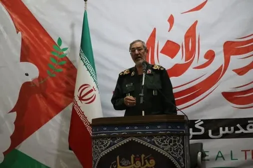 مردم کنار ولی فقیه در همه امور پیشرفت می&zwnj;کنند