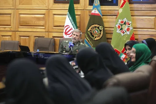 بانوان در دفاع مقدس ۸ ساله و جنگ تحمیلی ۱۲ روزه نقشی تعیین&zwnj;کننده ایفا کردند