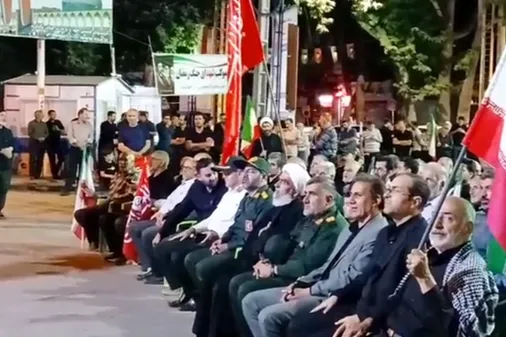 میدان امام خوانسار؛ صحنۀ پیوند سرودِ دختران و سنگرِ فرماندهان بود