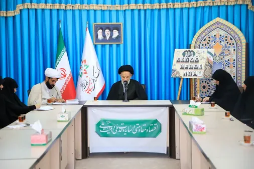 دشمن شکست خورده در جنگ نظامی، به ارزش&zwnj;های فرهنگی جامعه هجوم آورده است