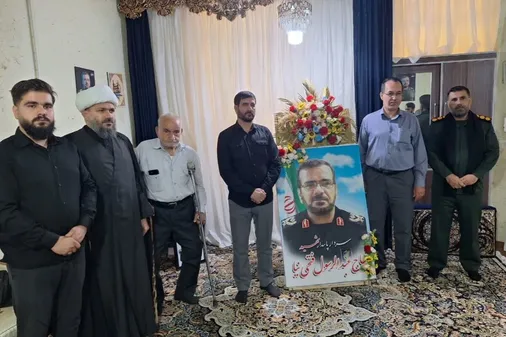 دیدار معاون هماهنگ کننده سپاه خوزستان با خانواده شهید جنگ رمضان حاج عبدالرسول فتحی&zwnj;نیا