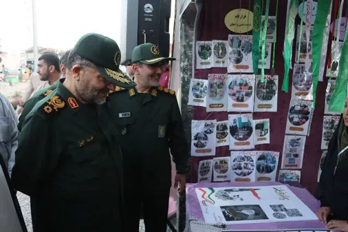 بازدید سردار سلیمانی از نمایشگاه&zwnj;های کوی خدمت، کوی غیرت و اسوه در دومین کنگره بزرگداشت سه هزار شهید استان سمنان