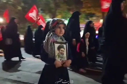 از دستان کوچک تا خروش یک ملت