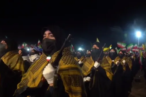 تجمع مردم قزوین همزمان با سالروز تاسیس سپاه