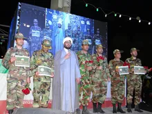 صد و یکمین شب حماسه در میادین اصفهان با حضوری گروه ارشد توپخانه ۴۴ ارتش اصفهان برگزار شد