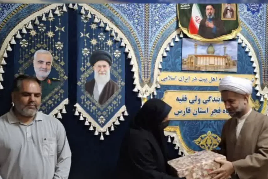 تجلیل از شهروند خبرنگاران بسیجی و مدیران روابط عمومی نواحی موفق در عرصه اطلاع رسانی استان فارس
