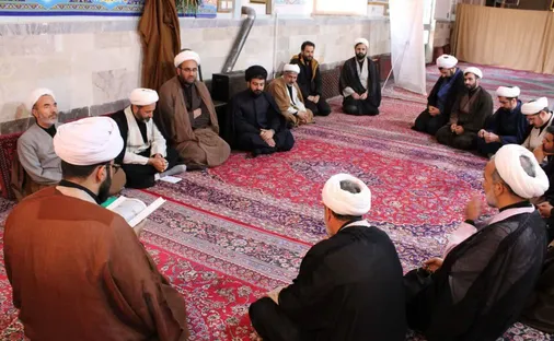 روحانیون نقش مهمی در ارتقاء روحیه رزمندگان نیروی زمینی سپاه ایفا می کنند