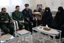 دیدار فرمانده سپاه استان سمنان با خانواده شهیدان امنیت حجت‌الله نصرتی و حسین حمامیان در شاهرود