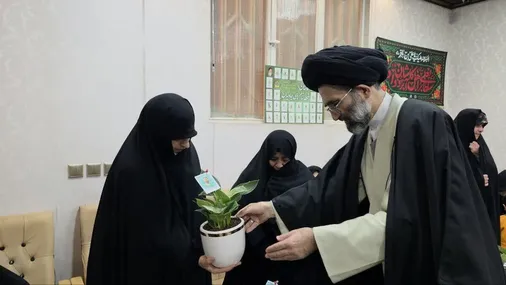 تجلیل  از "مادران و همسران شهدای اقتدار ملی" ناحیه مقاومت بسیج کاشان