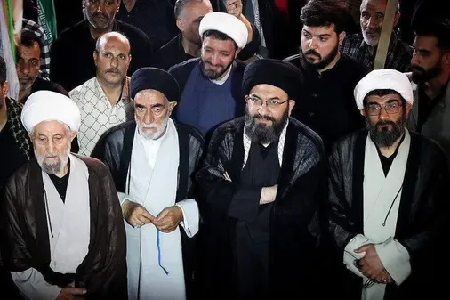 دسته عزاء بمناسبت ایام سوگواری و اسارت آل الله و خونخواهی قائد شهید و امام امت
