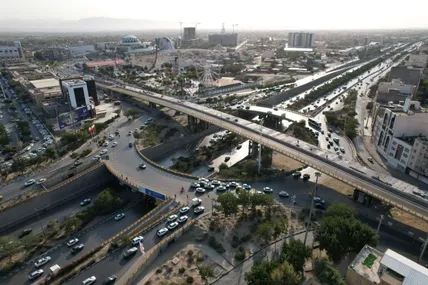 بهره‌برداری از پل غربی تقاطع خیام؛ گره‌گشایی ترافیکی در شرق مشهد