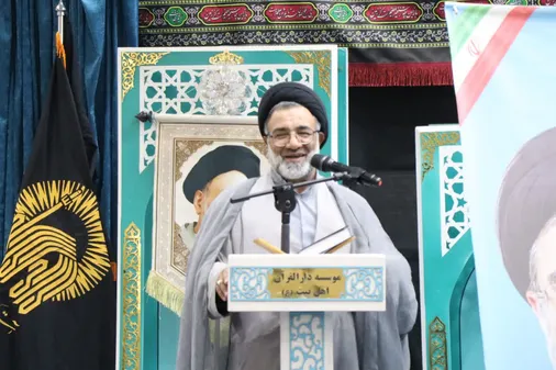انس با قرآن، مسیر هدایت و عاقبت&zwnj;به&zwnj;خیری انسان را هموار می&zwnj;کند
